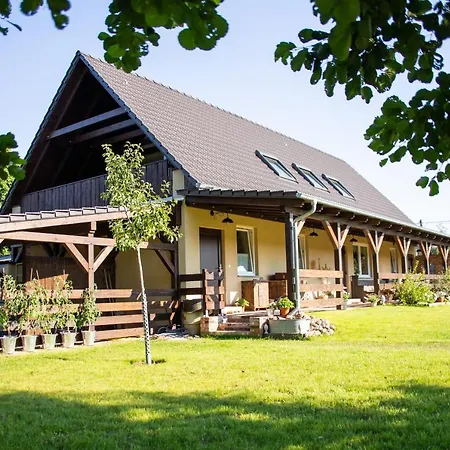 Blumenhuhnhof Apartmán *