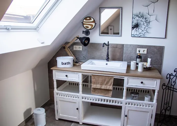 Blumenhuhnhof * Burg Kauper